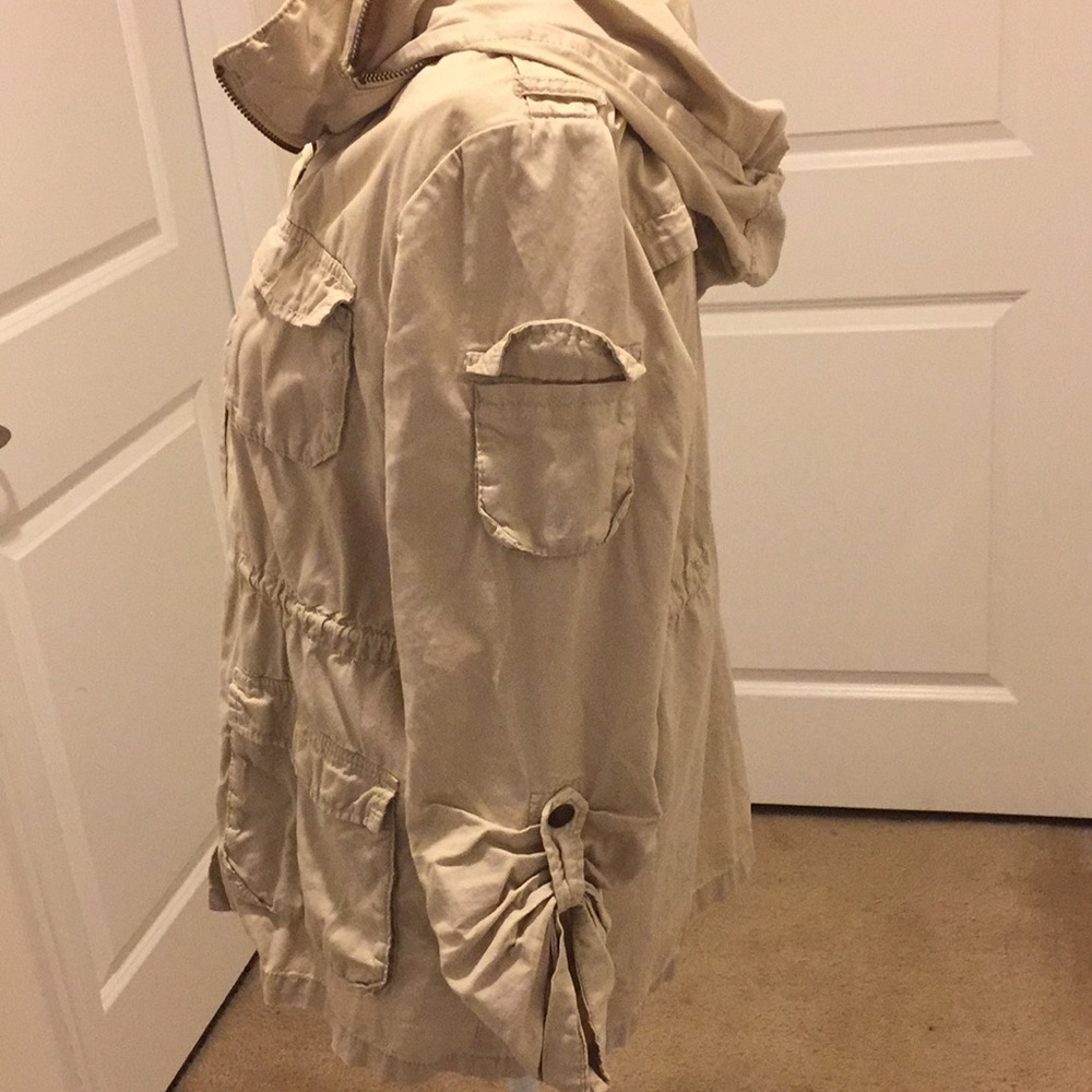 ⚠️H&M Jacket - Picture 3 of 6
